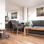 Stylish Apartment With Castle View & Free Parking
