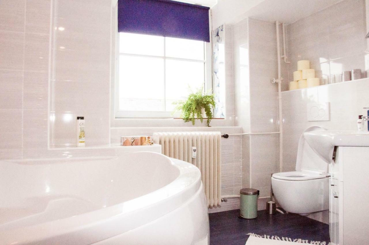 Apartment Stylish With Castle View & Free Parking